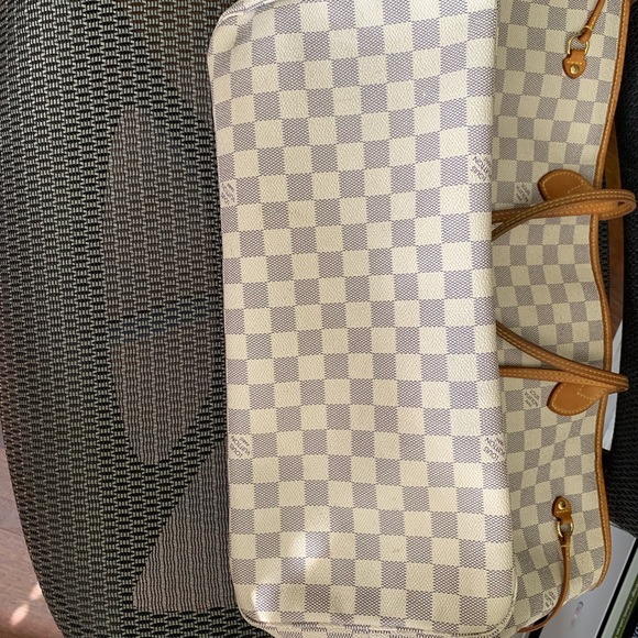 Authentic Louis Vuitton Neverfull GM Damier - Picture 5 of 12